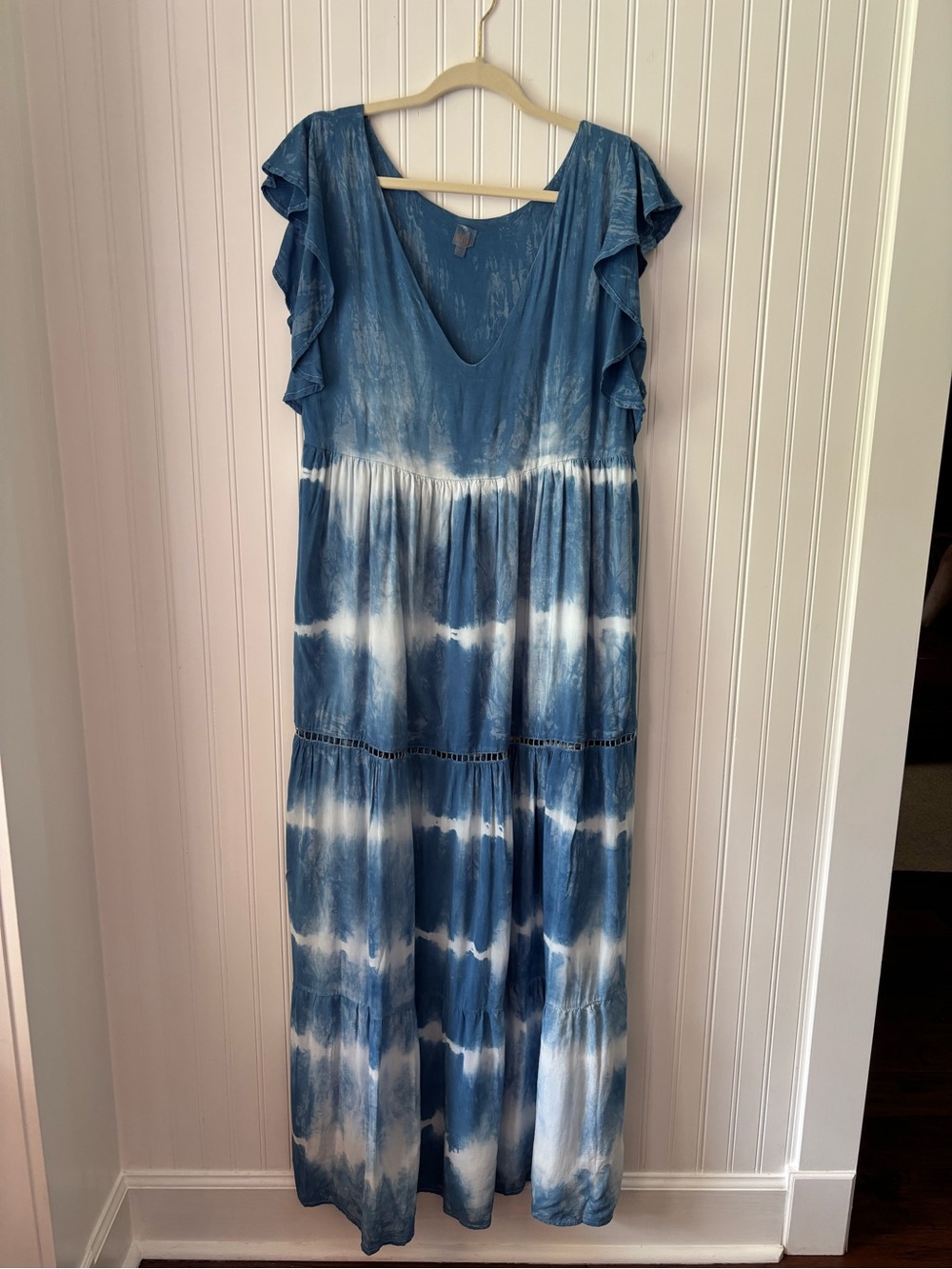 Blue Tie-Dye V-Neck Maxi Dress with Ruffle Sleeves